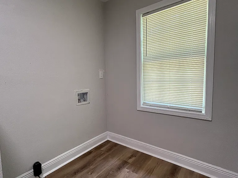 3168 Charleston Dr — Photo 7