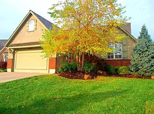 10910 S Cottage Ln, Olathe, KS 66061