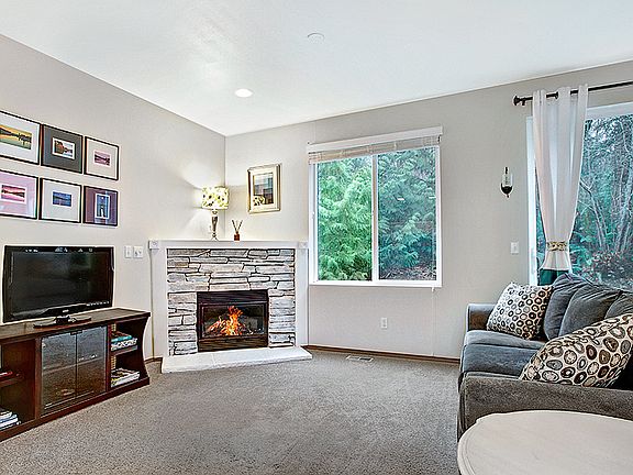 3rd image of 7409 Larkspur Ct