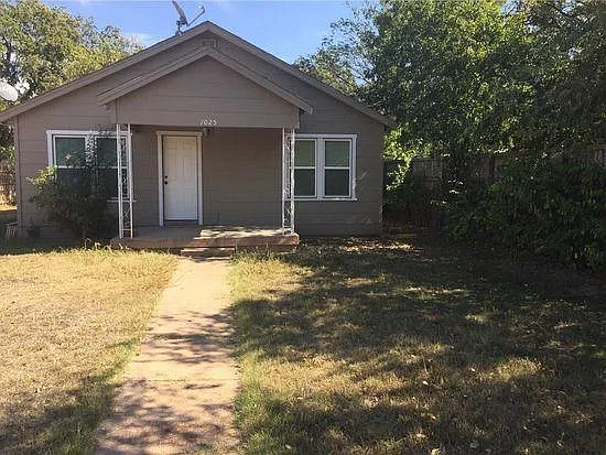 2 bed, 956 sqft, $1,495 — Photo 1