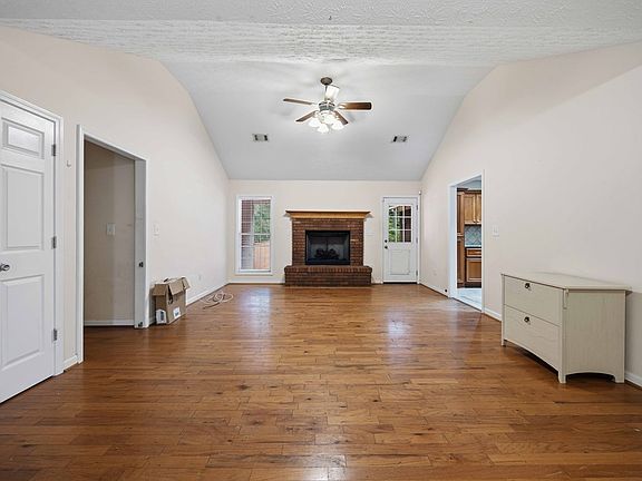 4th image of 536 Mobley Rd
