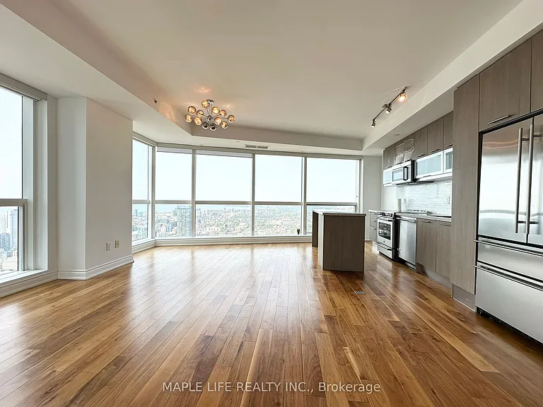 388 Yonge St #7110 — Photo 10