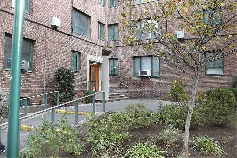 2nd image of 1507 Metropolitan Ave APT 2B