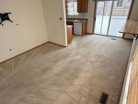 3rd image of 2562 Cesario Dr #2562
