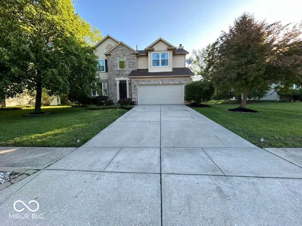 5400 Wakefield Dr S, Greenwood, IN 46142