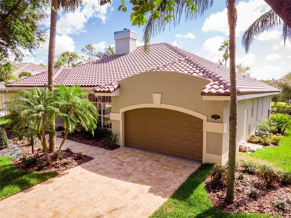 3799 Lancewood Dr, Pompano Beach, FL 33065