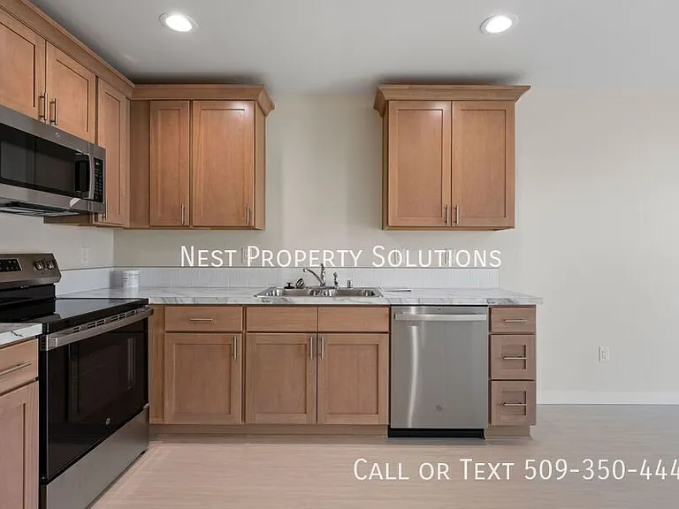 1613 W Lee St #C — Photo 6