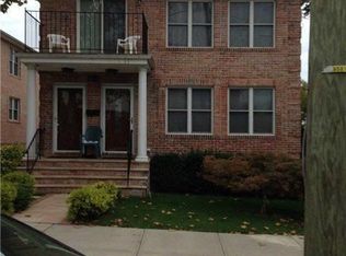 29-15 203rd St, Bayside, NY 11360