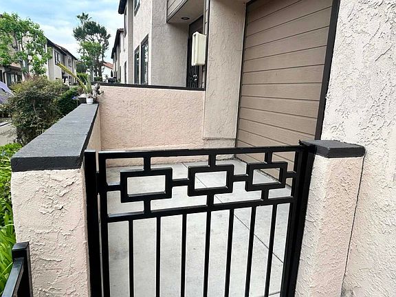 4th image of 955 Postal Way APT 27