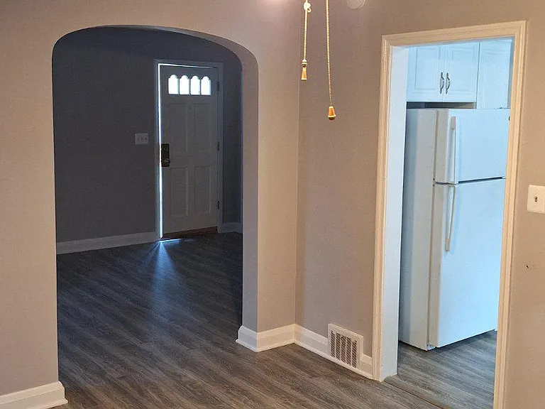 3721 Frankford Ave — Photo 8