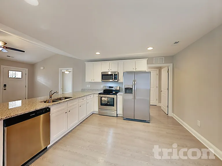 603 Foster St — Photo 7