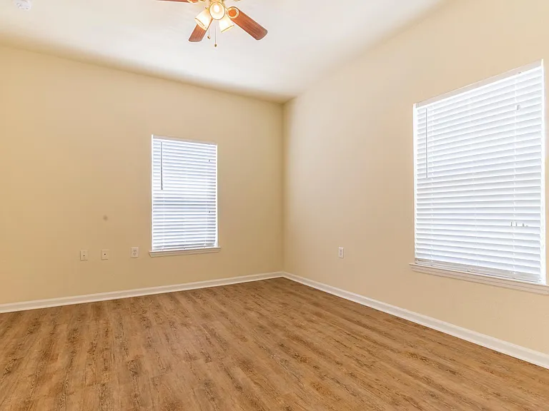 End Bedroom- Pro
