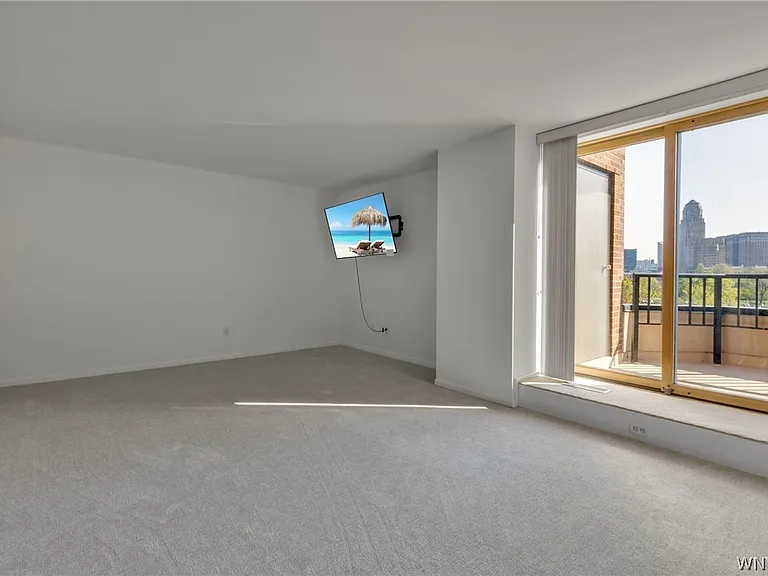 40 Waterfront Cir #306 — Photo 12