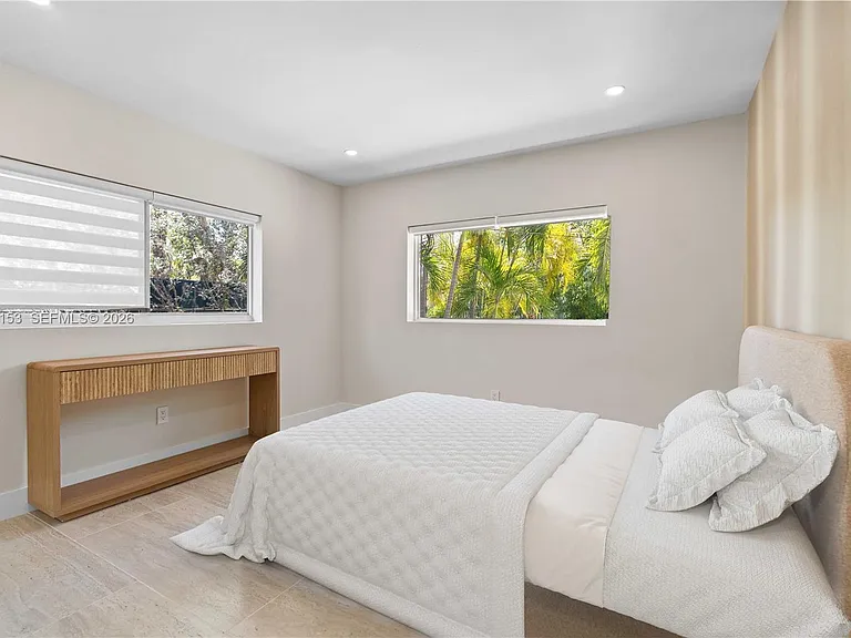 1347 SW 14th Ave — Photo 5