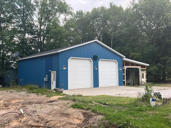 4481 W 104th St, Grant, MI 49327