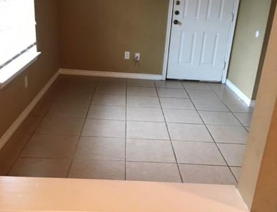 3rd image of 3750 Oldenburg Ln Unit 3750