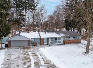 24455 Millstream Ln, Novi, MI 48375