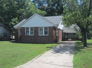 204 NE C St, Stigler, OK 74462