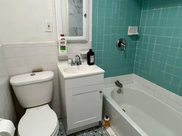 256 Liberty Avenue image 3 of 8