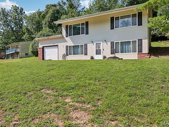 2nd image of 2101 Linnus Dr