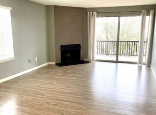 3047 SW Avalon Way APT 301, Seattle, WA 98126