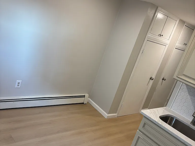 85 Mallory Ave #1 — Photo 10