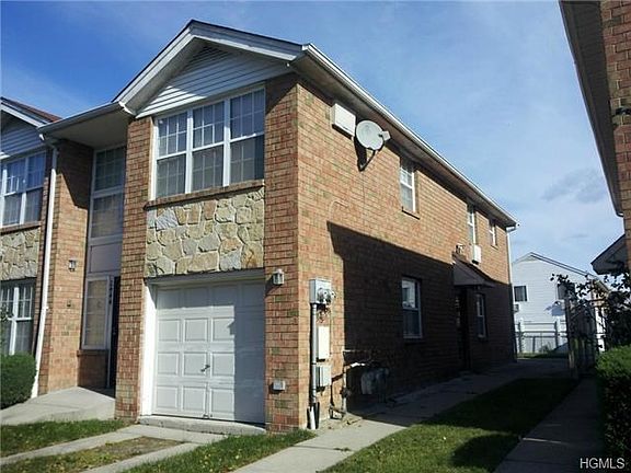 3rd image of 2444 Lodovick Ave