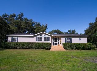 3901 Stanley Rd, Plant City, FL 33565