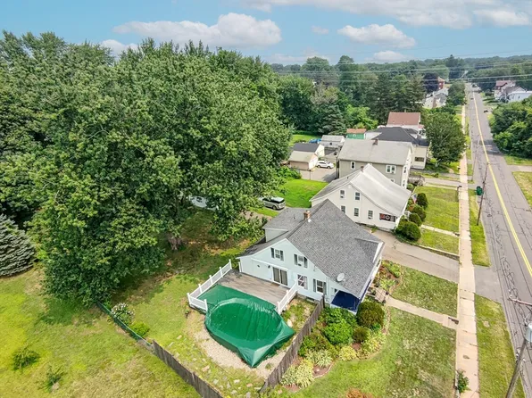 32 Irene St, Chicopee, MA 01013