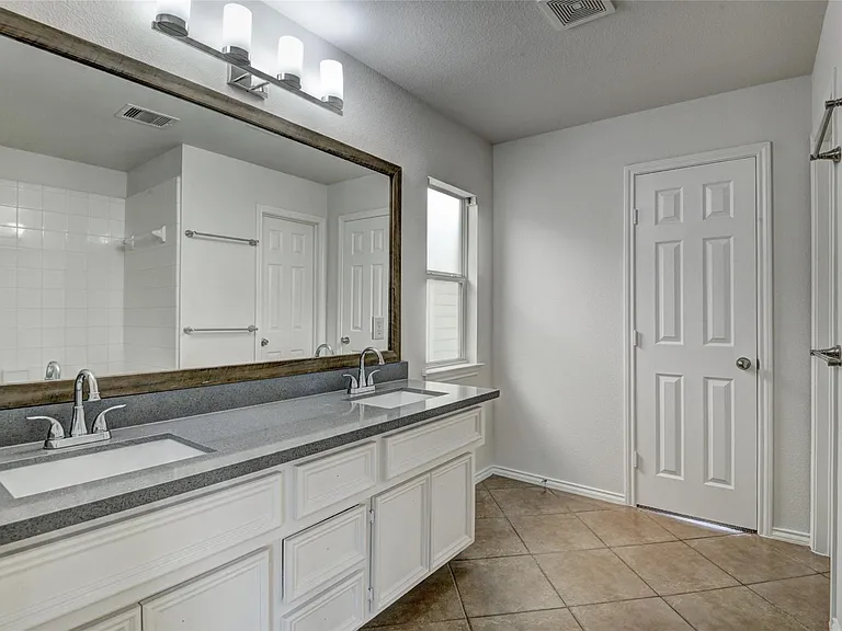 7042 Plum Creek Terrace Ln — Photo 19