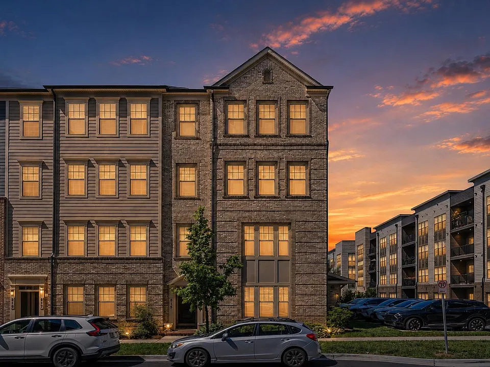 813 Rockwell Ave
