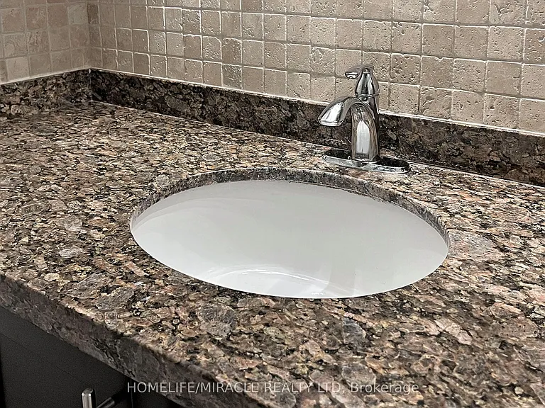 10 Tobermory Dr #1206 — Photo 36