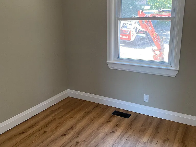 25 Hickery Pl #MAIN FLOOR — Photo 13