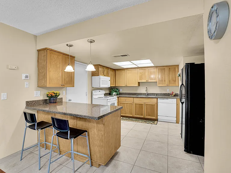4206-4208 Casa Blanca Ln #4206 — Photo 5
