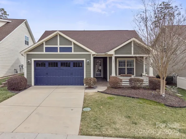 131 Chimney Rock Ct, Denver, NC 28037