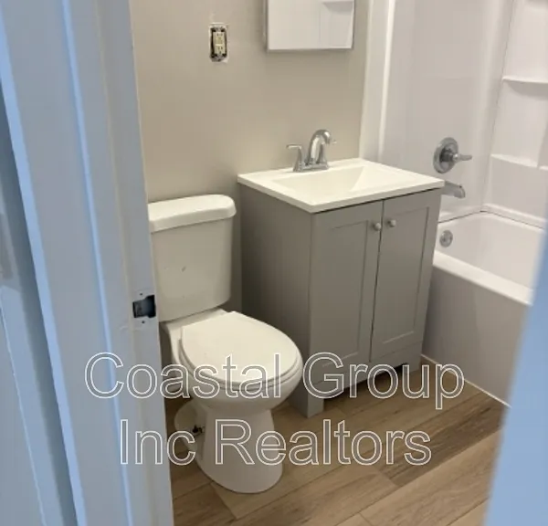 4733 Adler Ave — Photo 10