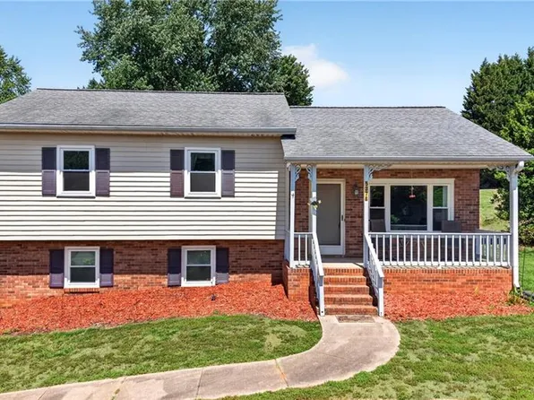 5378 Buxbury Ct, Walkertown, NC 27051