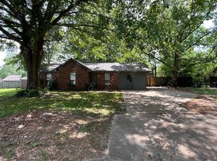 6295 Yorkshire Cv, Horn Lake, MS 38637