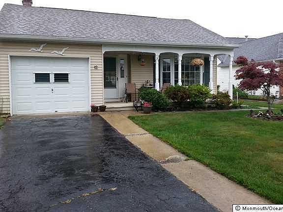 4th image of 12 Thronbury Ct