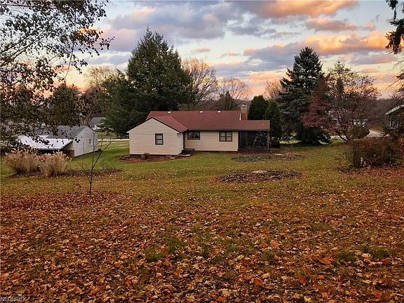 2nd image of 913 Atwood Dr