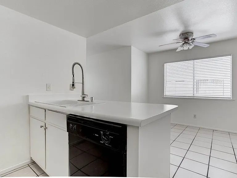 4269 Stewart Ave — Photo 12