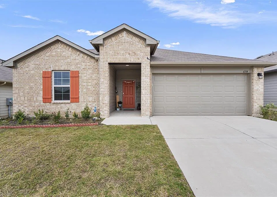 6104 Montrelia Dr