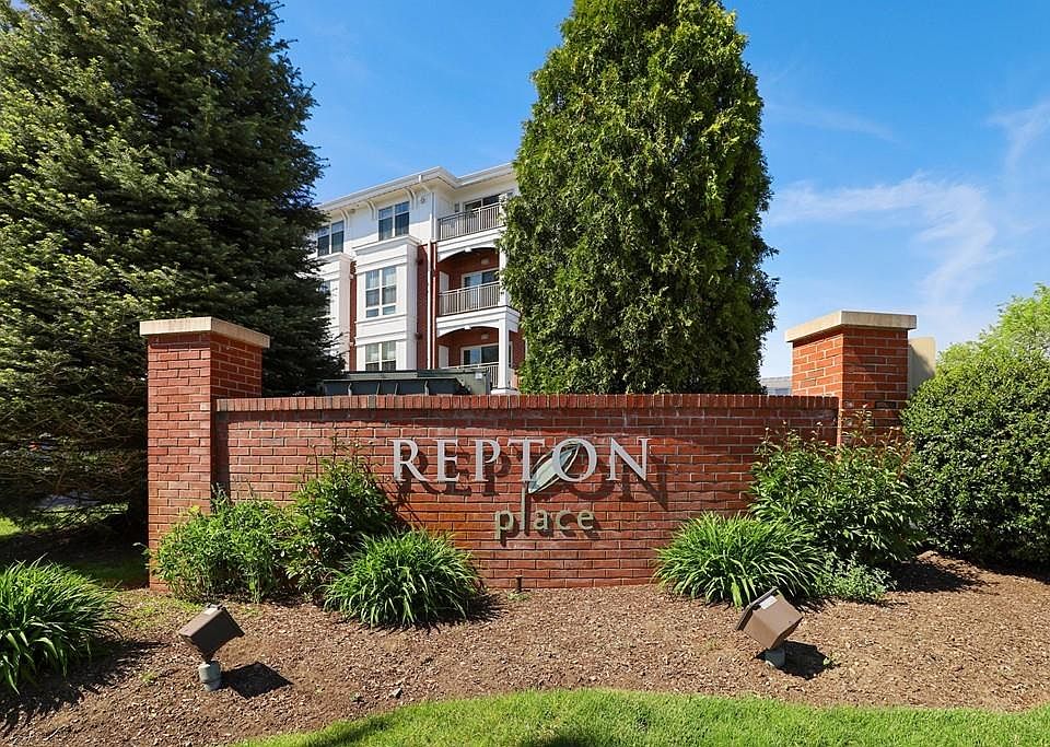 2nd image of 3 Repton Cir Unit 3207