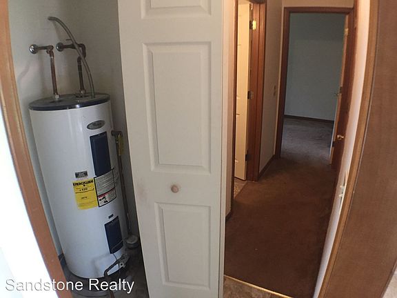 2nd image of 41550 Elmwood St