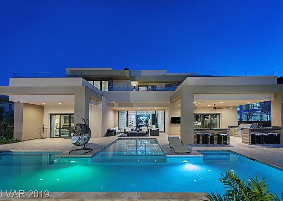 1st image of 16 Meadowhawk Ln