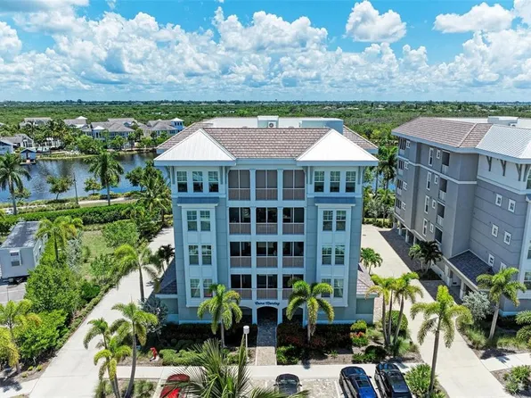 379 Aruba Cir Unit 203, Bradenton, FL 34209