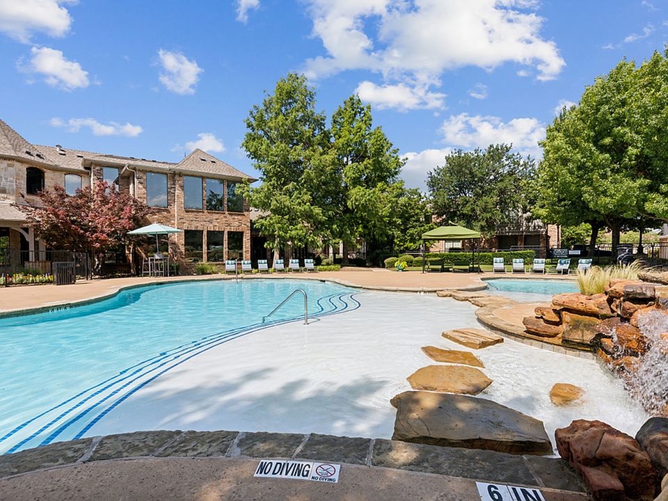 Enclave on Golden Triangle Pool Deck