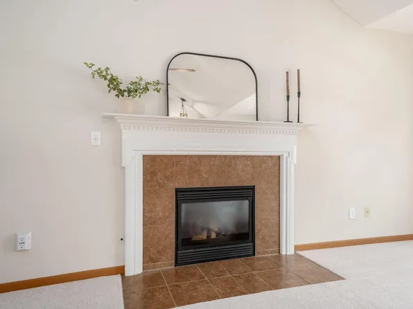107 Arrowfeather Ln, Lewis Center, OH 43035