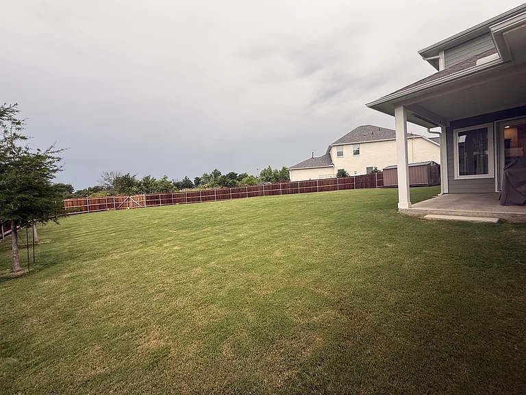 6749 Lake Overlook Dr — Photo 2