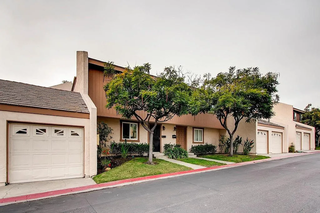 3910 Caminito Patricia — Photo 3